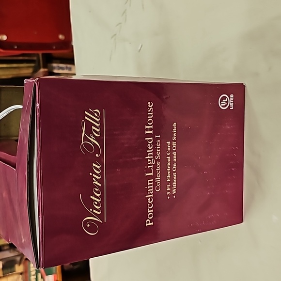 Vintage Victoria falls porcelain lighted house Collectors Series 1 School House - Picture 3 of 12